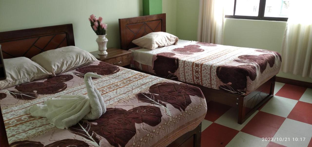 Hostal Eterna Primavera 科帕卡巴纳 外观 照片
