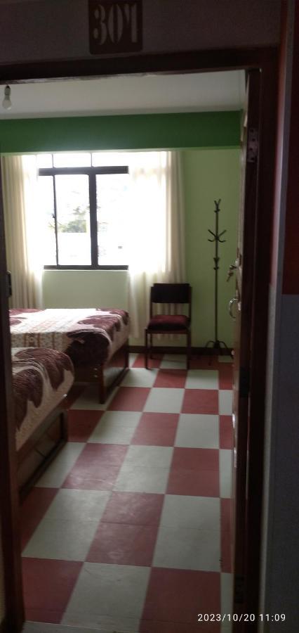 Hostal Eterna Primavera 科帕卡巴纳 外观 照片
